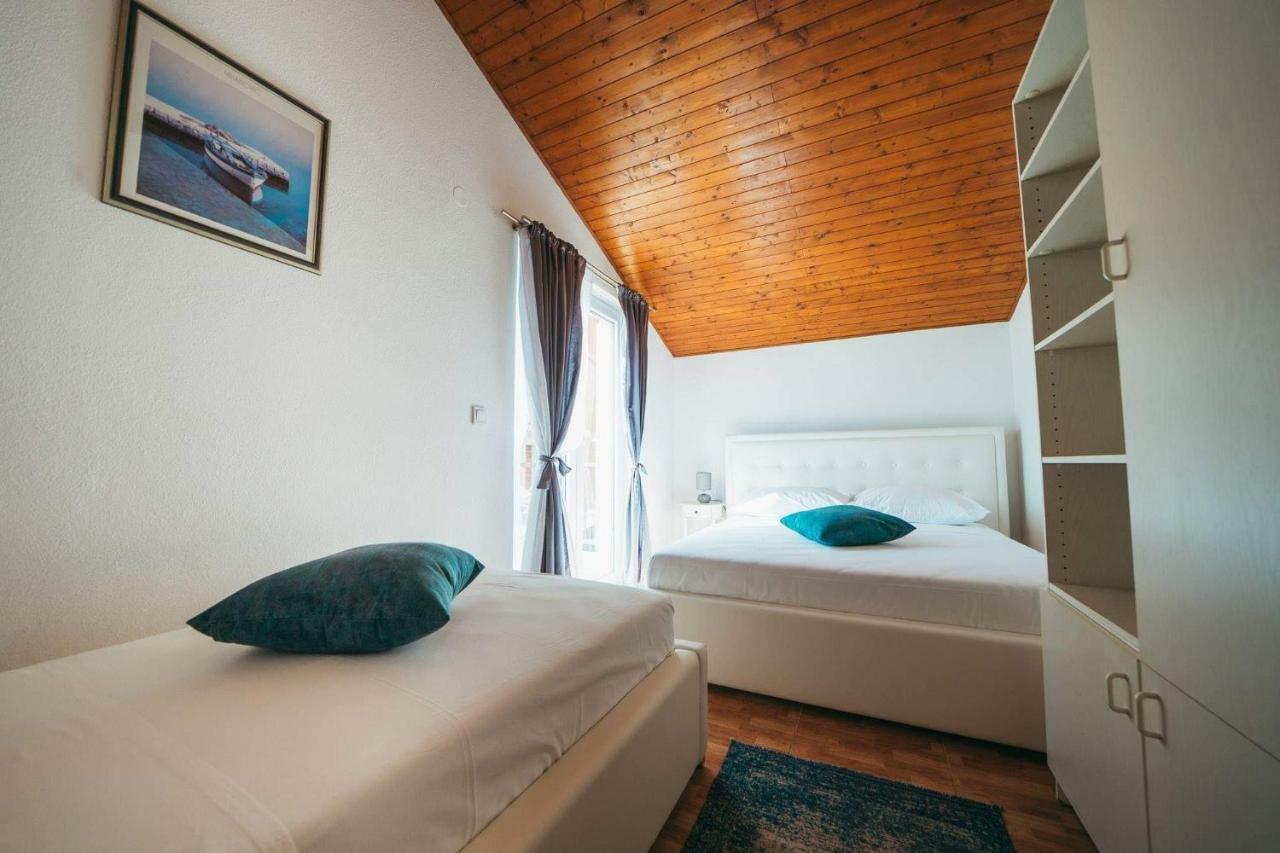 Apartments Juric Čelina Exterior foto